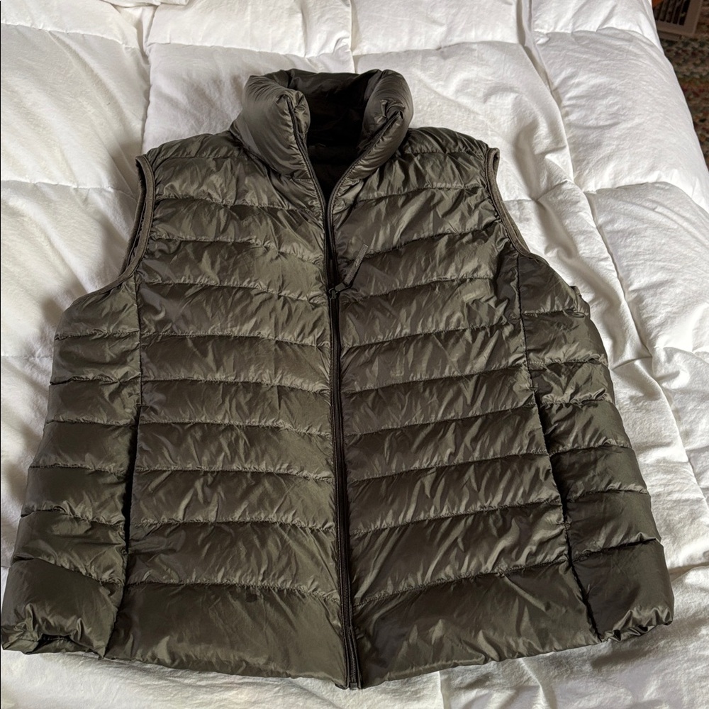 Uniqlo Olive Ultralight Down Puffer Vest